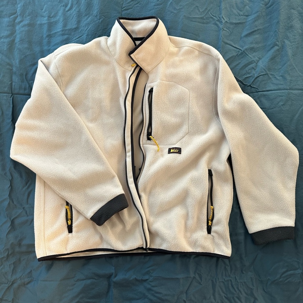 Women’s Cream Fleece Jacket